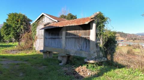 Moradia T4 para venda