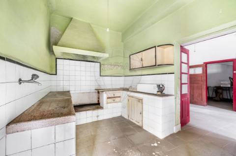 Moradia T7 para venda