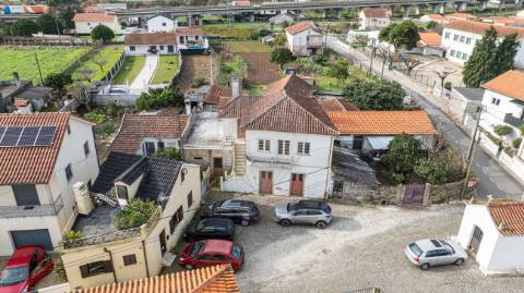 Moradia T4 para venda