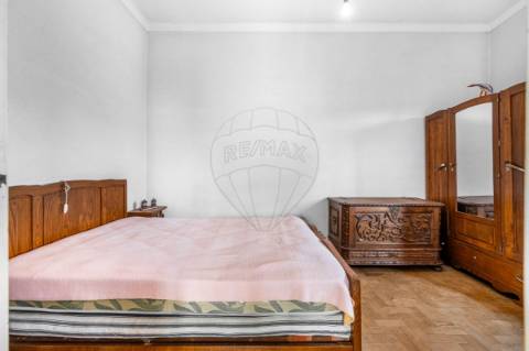 Moradia T4 para venda