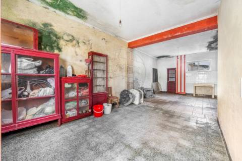 Moradia T4 para venda