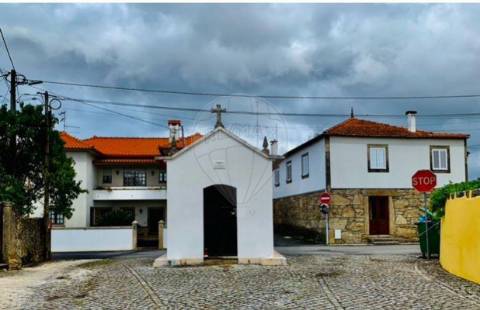 Moradia T4 para venda