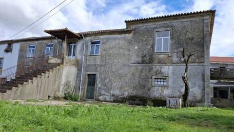 Moradia T4 para venda