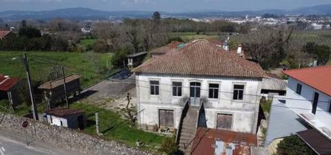 Moradia T4 para venda