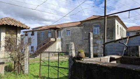 Moradia T4 para venda