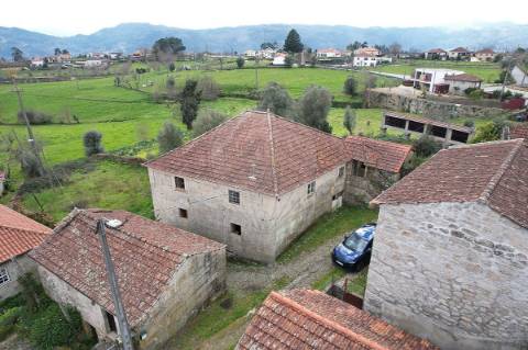 Moradia T4 para venda