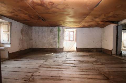 Moradia T4 para venda