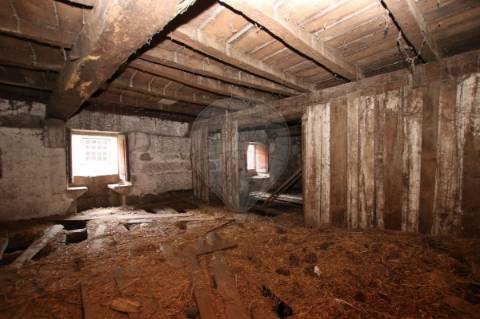 Moradia T4 para venda