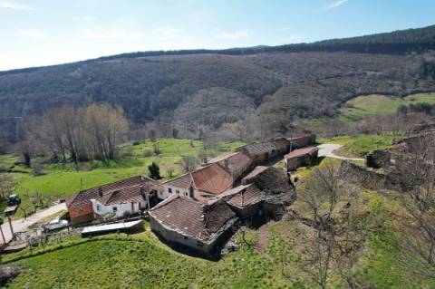 Moradia T4 para venda