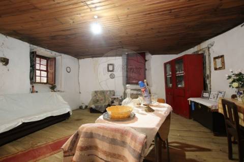 Moradia T4 para venda