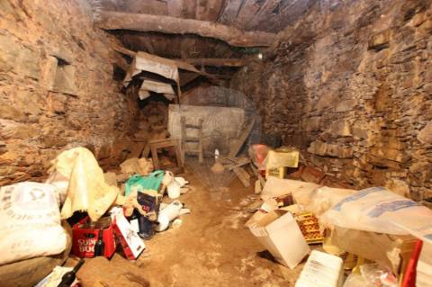 Moradia T4 para venda