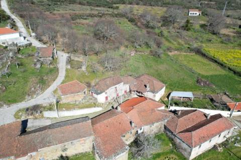 Moradia T4 para venda