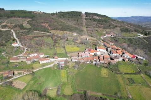 Moradia T4 para venda