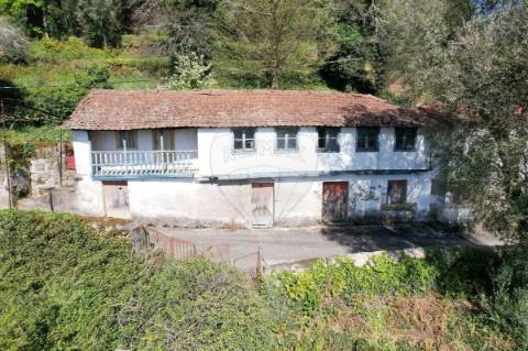 Moradia T4 para venda