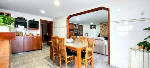 Moradia T4 para venda