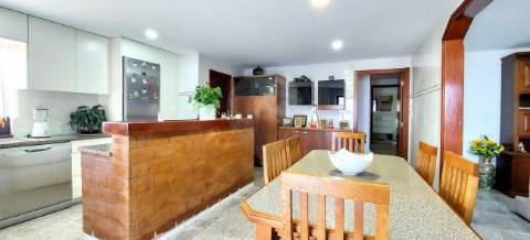 Moradia T4 para venda