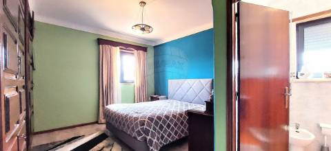 Moradia T4 para venda