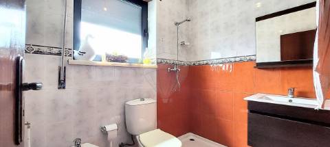 Moradia T4 para venda