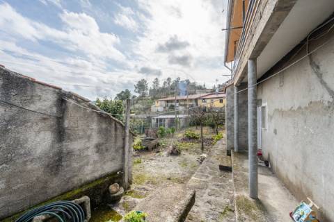 Moradia T4 para venda