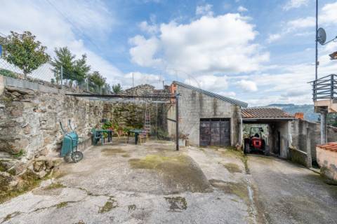 Moradia T4 para venda