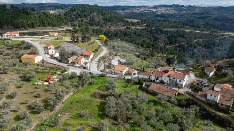 Moradia T4 para venda