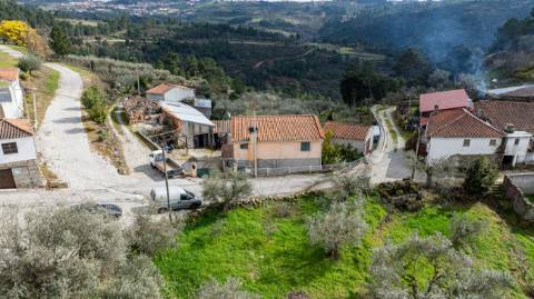 Moradia T4 para venda