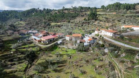 Moradia T4 para venda