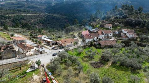 Moradia T4 para venda