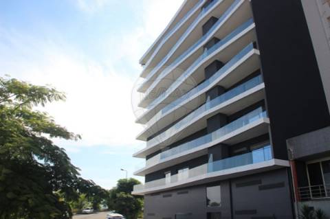 Apartamento T4 para venda