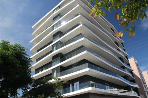 Apartamento T4 para venda