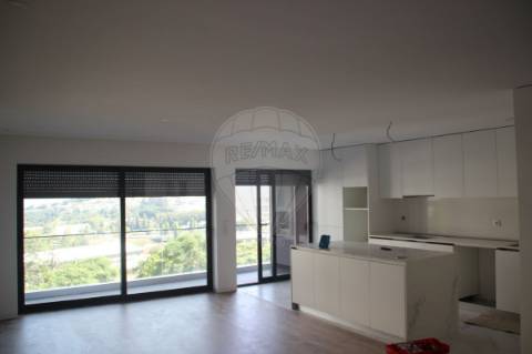 Apartamento T4 para venda