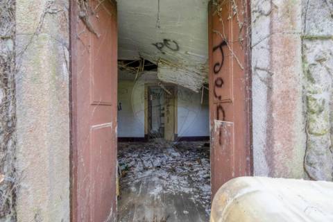 Moradia T5 para venda