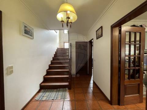 Moradia T4 para venda