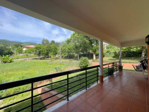 Moradia T4 para venda