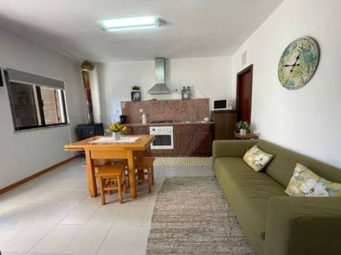 Moradia T2 para venda