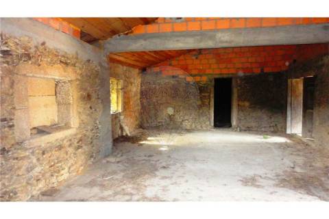 Moradia T0 para venda