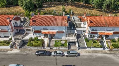 Moradia T4 para venda