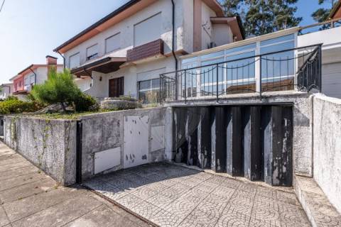 Moradia T4 para venda