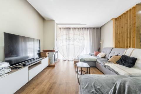 Moradia T4 para venda