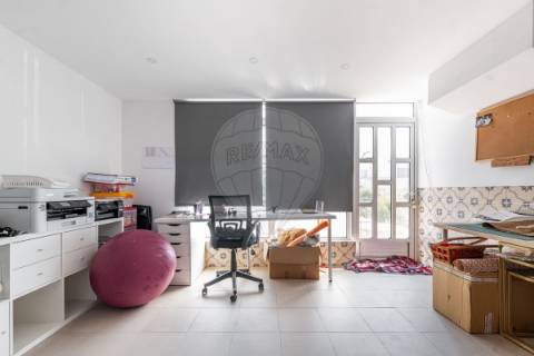 Moradia T4 para venda