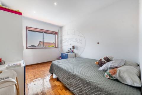 Moradia T4 para venda