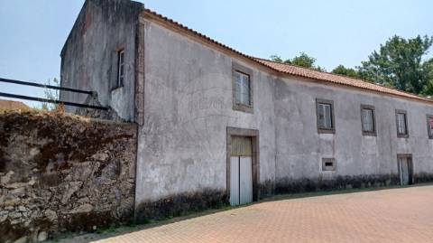 Moradia T5 para venda