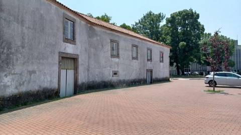 Moradia T5 para venda