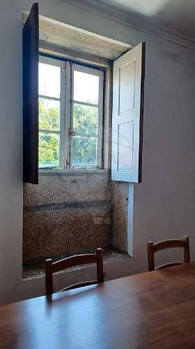 Moradia T5 para venda