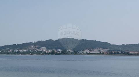 Moradia T5 para venda