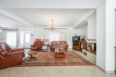 Moradia T5 para venda