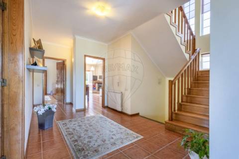 Moradia T4 para venda