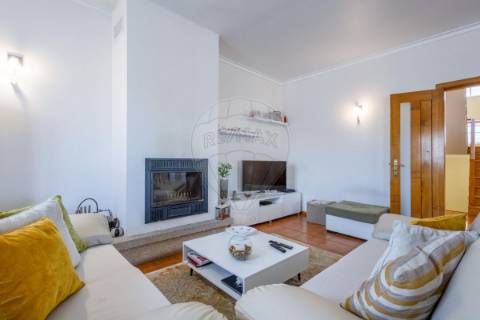 Moradia T4 para venda