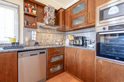 Moradia T4 para venda