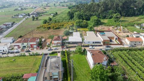 Moradia T4 para venda